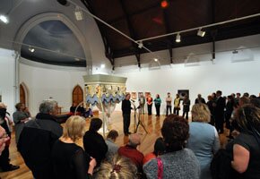 Close-Distance opeing with guest speaker